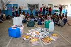 Kits que foram doados para 106 crianças da EMEF Prof Paulo Guimarães (Nelson Santos Jr./Divulgação)